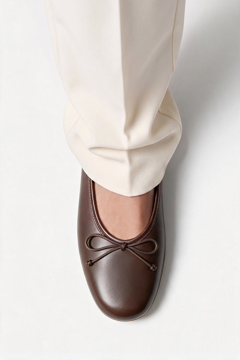 FLAT BROWN - ALESSIA