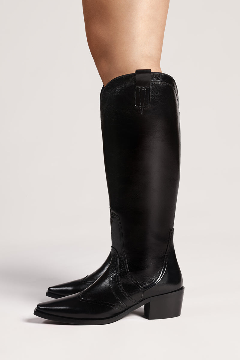 Black Terra - MANUELA PLUS+