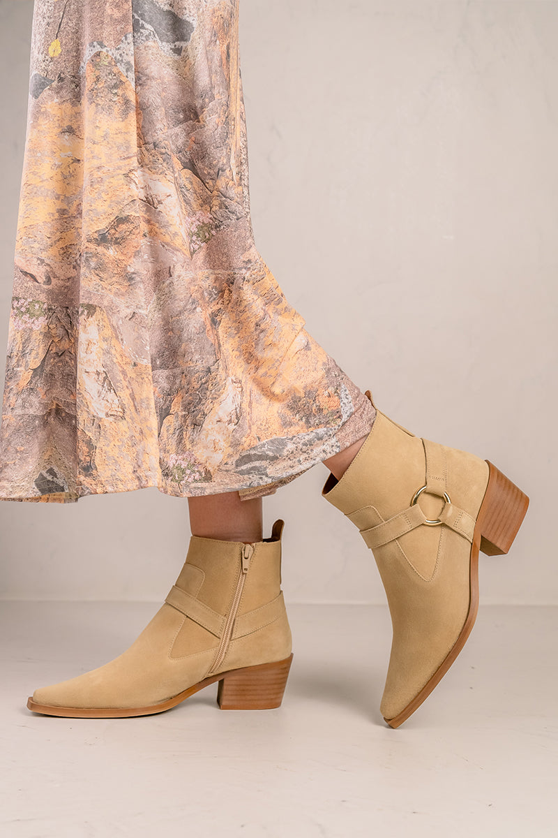 Fashion carmela ankle boots