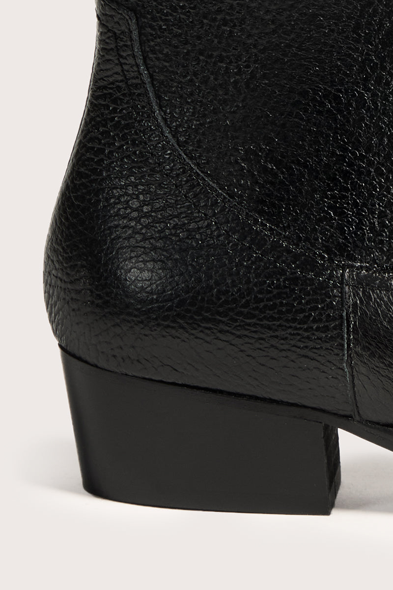 Black vintage - CALÍOPE