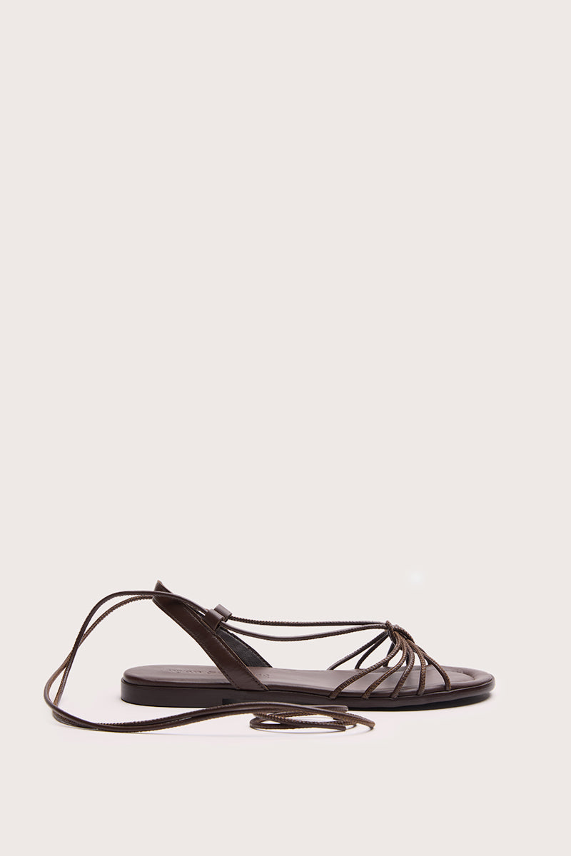 FLAT BROWN - IRIS