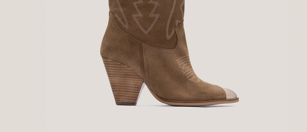 The western boots with which you will look stylish as hell