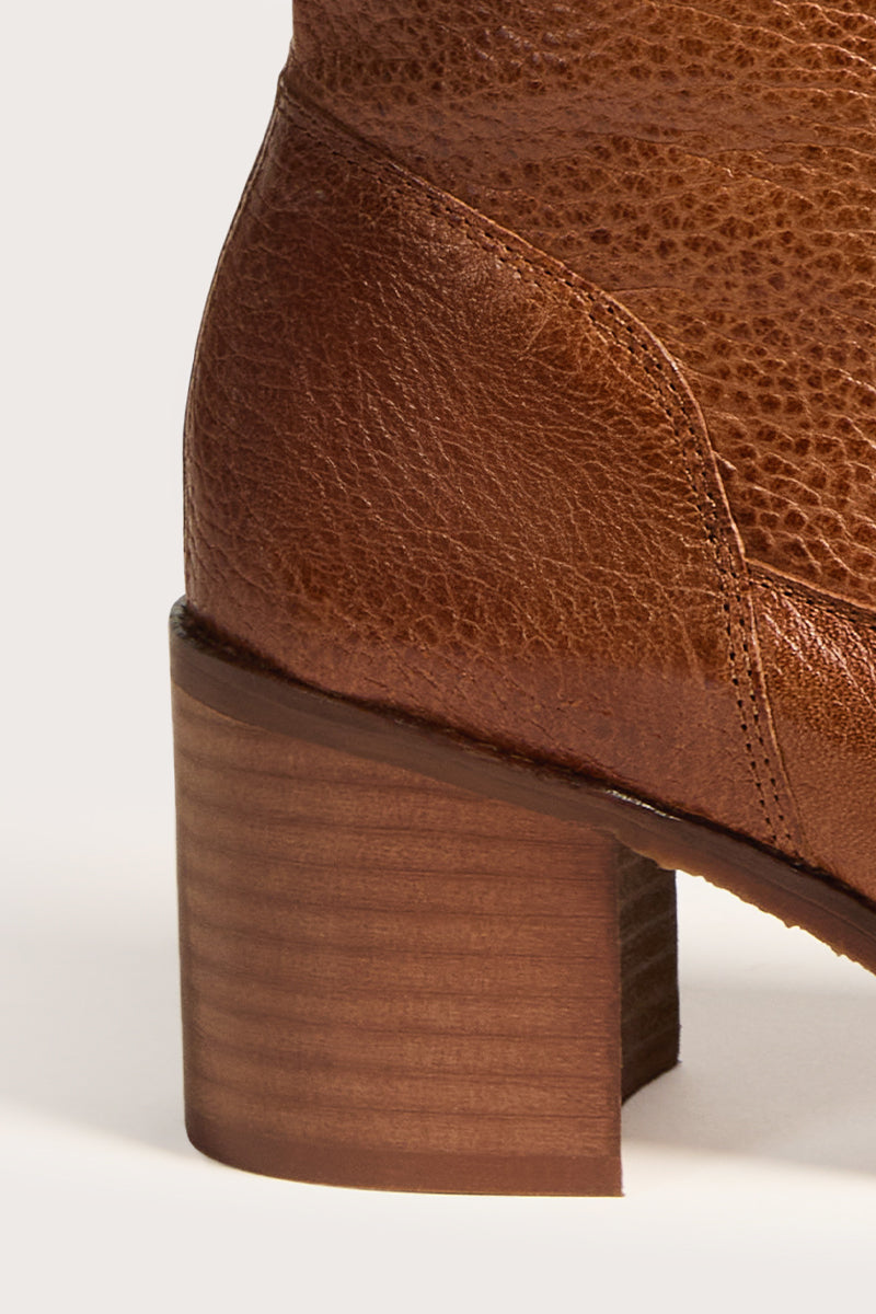 Brown vintage leather hight boot - VALENTINA 