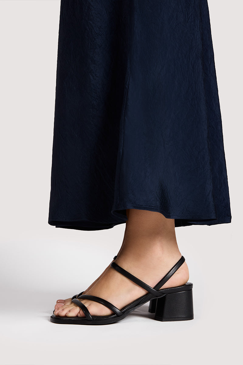 NEGRO - CAPRI