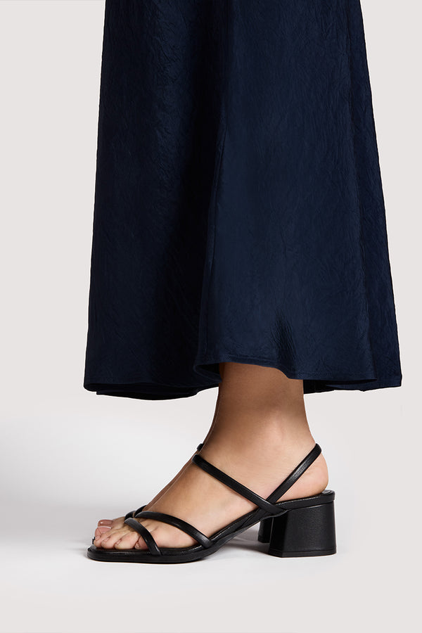 NEGRO - CAPRI