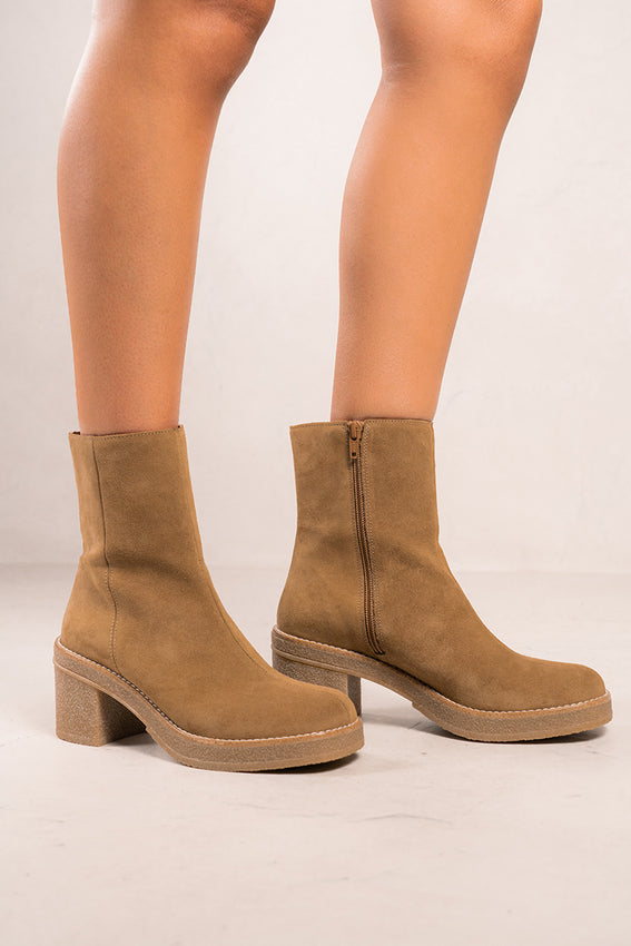 Heeled ankle boot in camel suede - PARIS