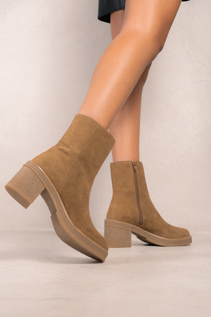 Heeled ankle boot in camel suede - PARIS
